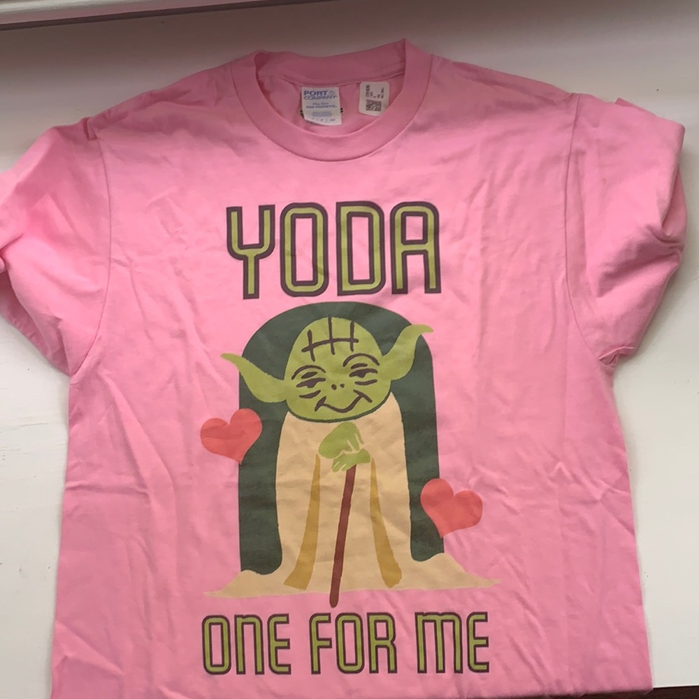 Pink Yoda tshirt